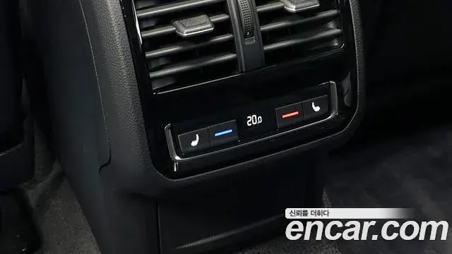 Volkswagen Arteon 2019 — ფოტო 17/32