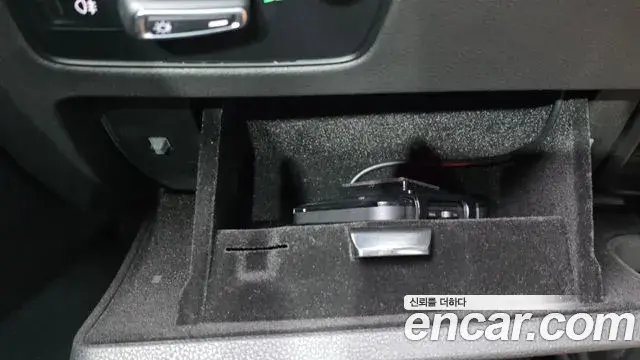 Volkswagen Arteon 2019 — ფოტო 18/32
