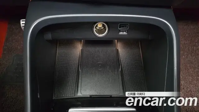 Volvo XC40 2021 — Şəkil 18/30