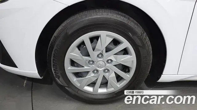 Hyundai The New Avante Hybrid 2021 — ფოტო 11/30