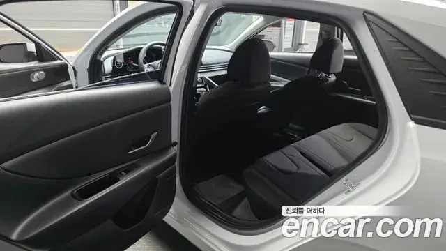 Hyundai The New Avante Hybrid 2021 — ფოტო 6/30