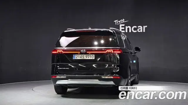 Kia Carnival 2020 — Фото 4/20