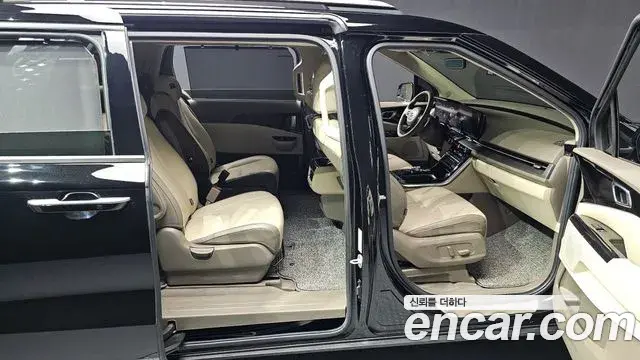 Kia Carnival 2020 — Фото 18/20