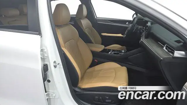 Kia K5 2021 — Photo 3/35