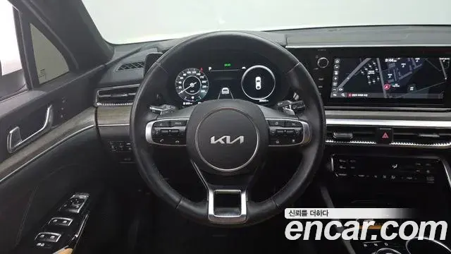 Kia K5 2021 — Photo 17/35