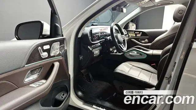Mercedes-Benz GLE-Class 2022 — ფოტო 3/20