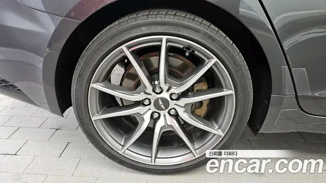 Genesis G70 2021 — Photo 5/20