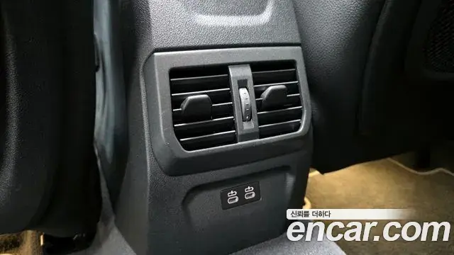 BMW 1 Series 2022 — Photo 9/30