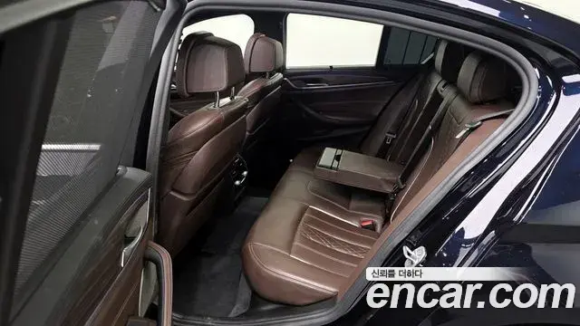 BMW 5 Series 2020 — Фото 12/20