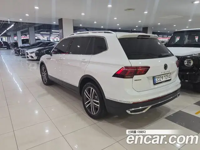 Volkswagen Tiguan Allspace 2023 — Şəkil 14/18