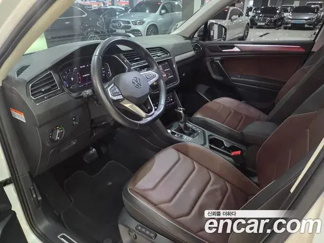 Volkswagen Tiguan Allspace 2023 — Şəkil 13/18