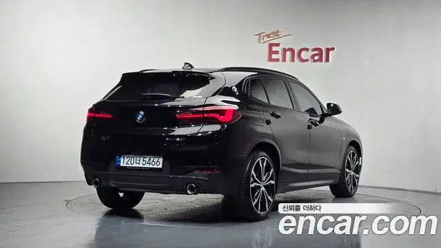 BMW X2 2022 — Şəkil 19/20