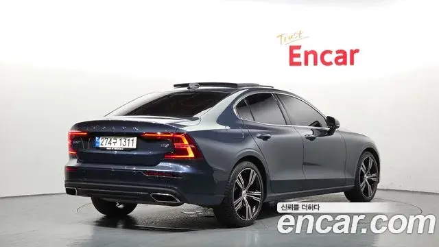 Volvo S60 2021 — Photo 7/31