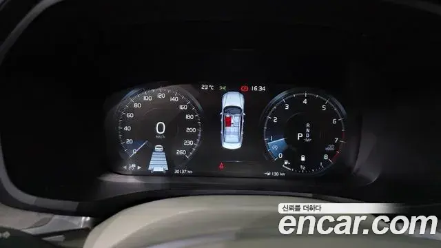 Volvo S60 2021 — Photo 25/31