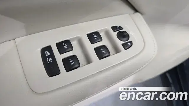 Volvo S60 2021 — Photo 15/31