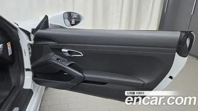 Porsche 718 Boxster 2018 — Şəkil 14/31