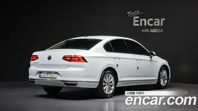 Volkswagen Passat GT 2018 — Şəkil 5/31