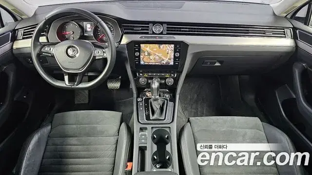 Volkswagen Passat GT 2018 — Şəkil 3/31
