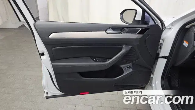 Volkswagen Passat GT 2018 — Şəkil 6/31