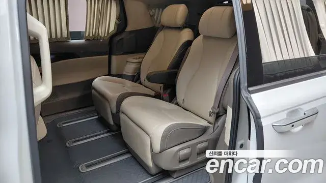 Kia Carnival 2023 — Şəkil 4/32