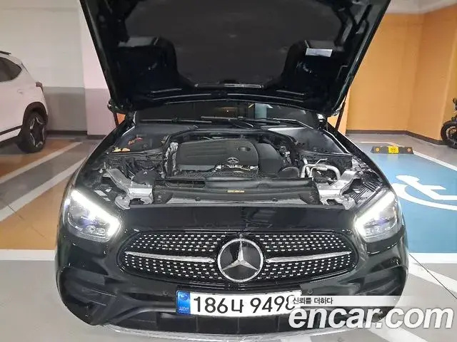 Mercedes-Benz E-Class 2021 — Фото 7/18