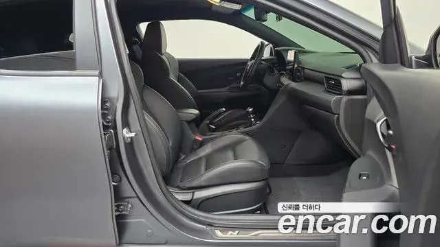 Hyundai Veloster 2021 — Фото 11/20