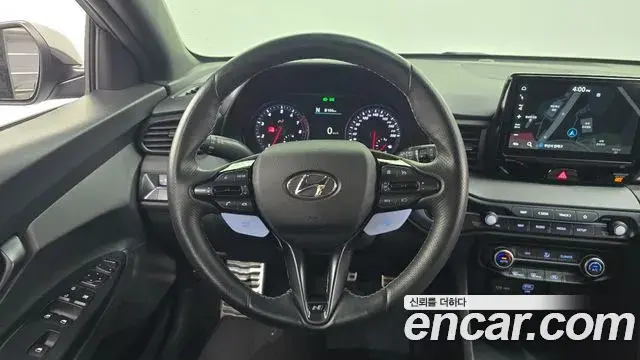 Hyundai Veloster 2021 — Фото 13/20