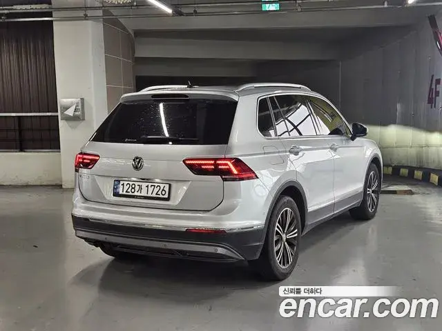 Volkswagen Tiguan 2020 — Şəkil 9/20