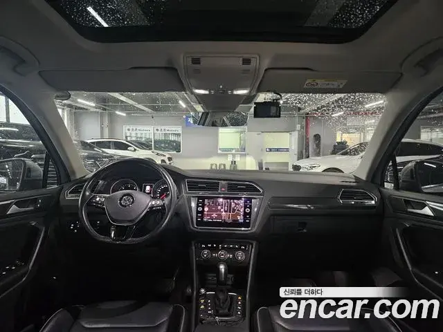 Volkswagen Tiguan 2020 — Şəkil 12/20