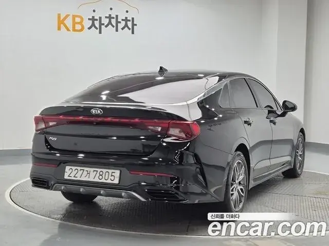 Kia K5 2020 — ფოტო 10/18