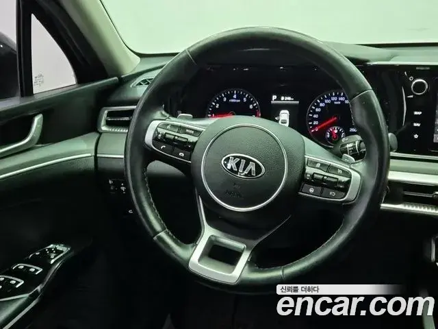Kia K5 2020 — ფოტო 7/18