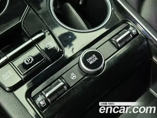 Kia K5 2020 — ფოტო 15/18