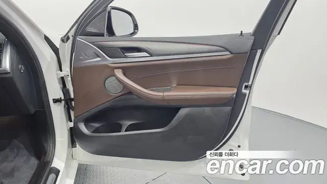 BMW X4 2025 — ფოტო 17/36