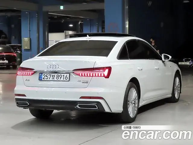 Audi A6 2019 — ფოტო 13/20