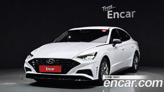 Hyundai Sonata Hybrid 2021 — Photo 3/30