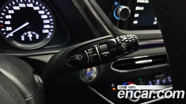 Hyundai Sonata Hybrid 2021 — Photo 13/30