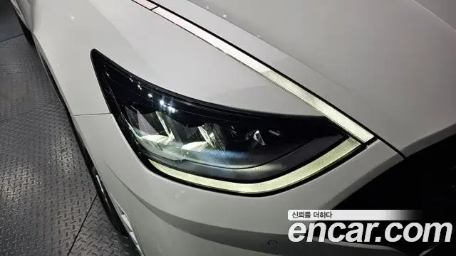Hyundai Sonata Hybrid 2021 — Photo 12/30