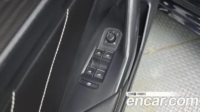 Volkswagen Jetta 2023 — Şəkil 29/34