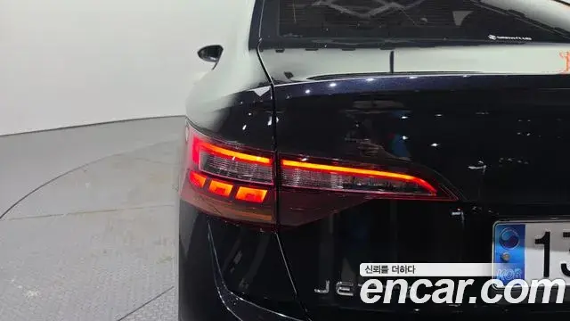 Volkswagen Jetta 2023 — Şəkil 6/34