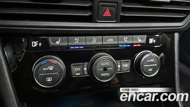 Volkswagen Jetta 2024 — ფოტო 25/33