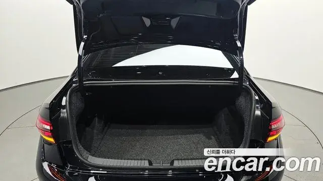 Volkswagen Jetta 2024 — ფოტო 16/33