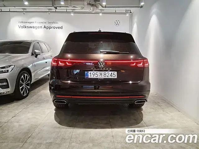 Volkswagen Touareg 2024 — ფოტო 14/15