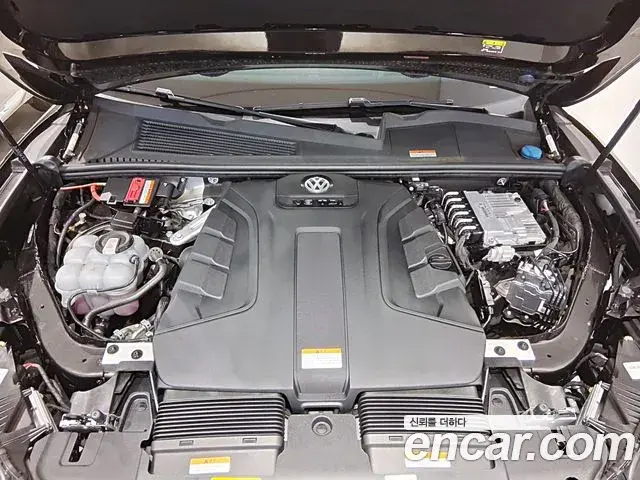 Volkswagen Touareg 2024 — ფოტო 9/15