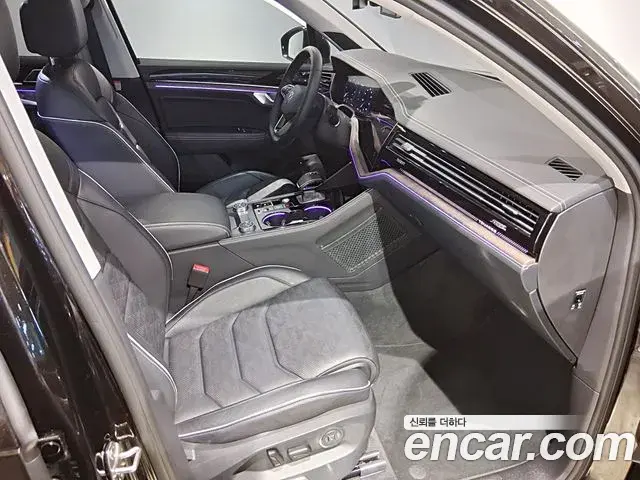 Volkswagen Touareg 2024 — ფოტო 15/15
