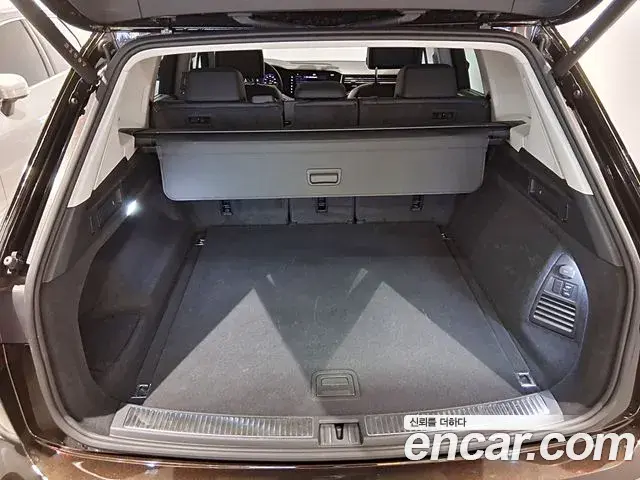 Volkswagen Touareg 2024 — ფოტო 13/15