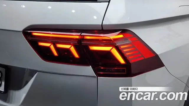 Volkswagen Tiguan Allspace 2022 — Şəkil 10/35