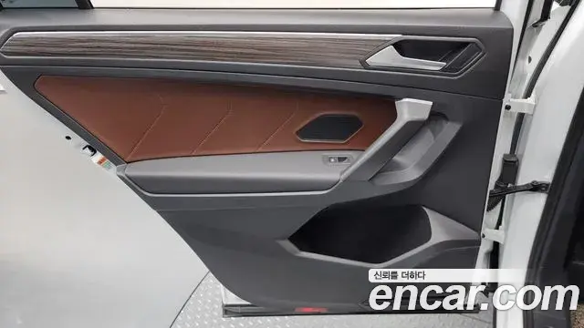 Volkswagen Tiguan Allspace 2022 — Şəkil 29/35