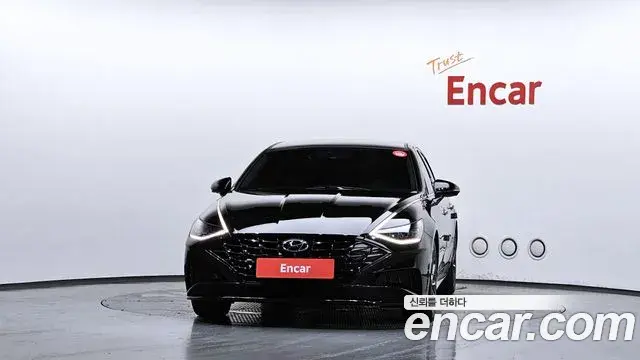 Hyundai Sonata Hybrid 2023 — Şəkil 19/38