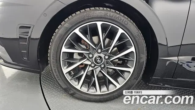 Hyundai Sonata Hybrid 2023 — Şəkil 14/38