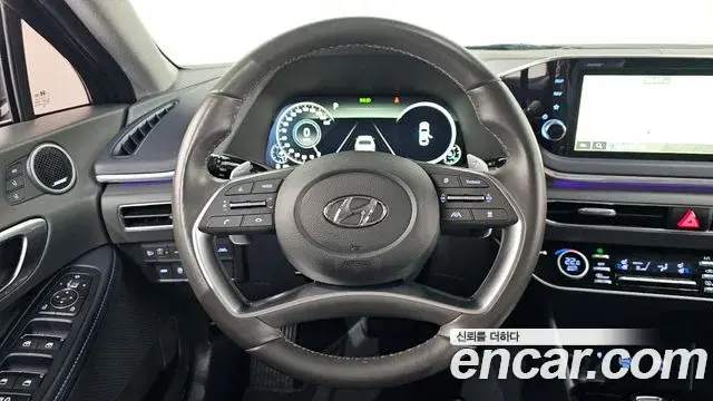 Hyundai Sonata Hybrid 2023 — Şəkil 27/38